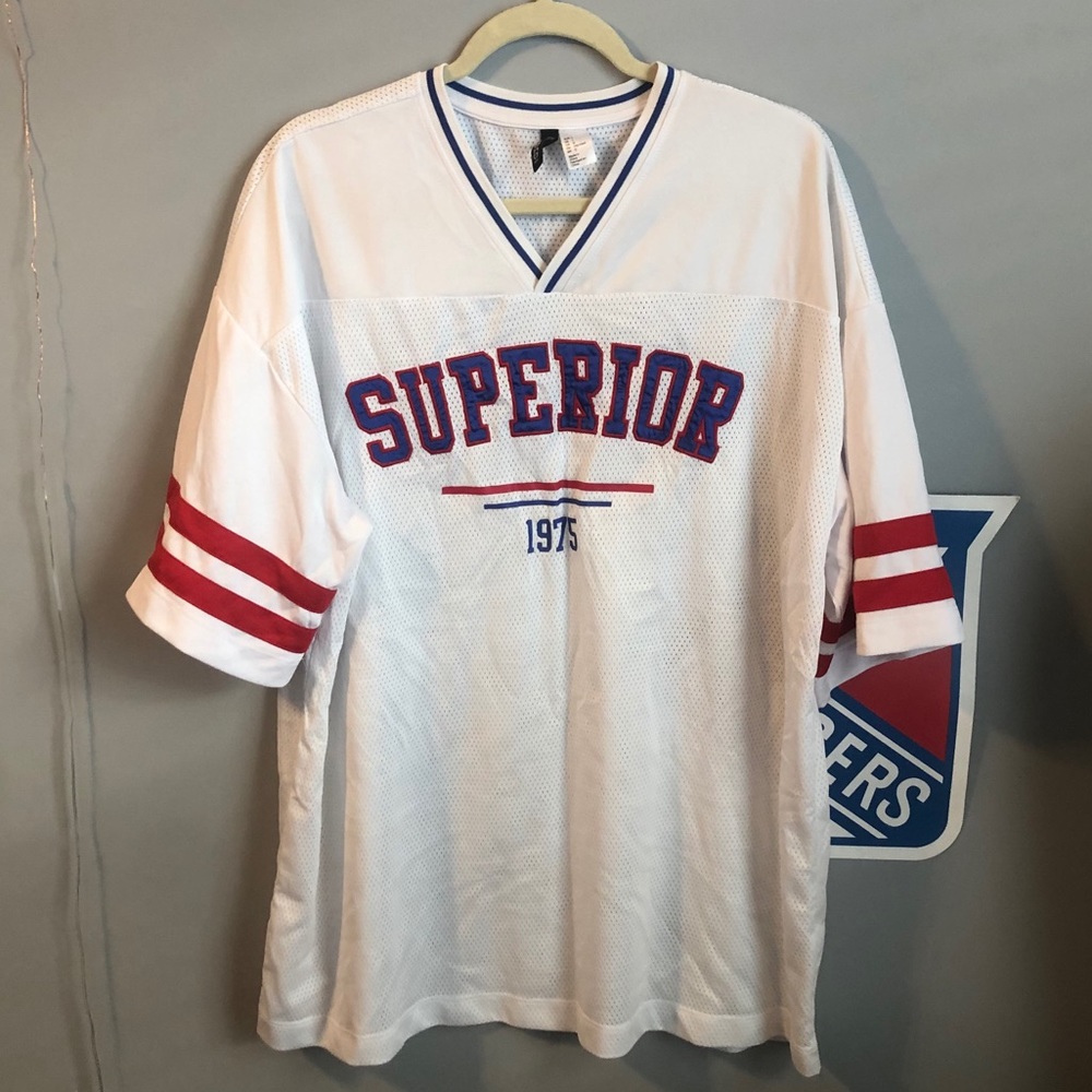 H&M “Superior” Jersey